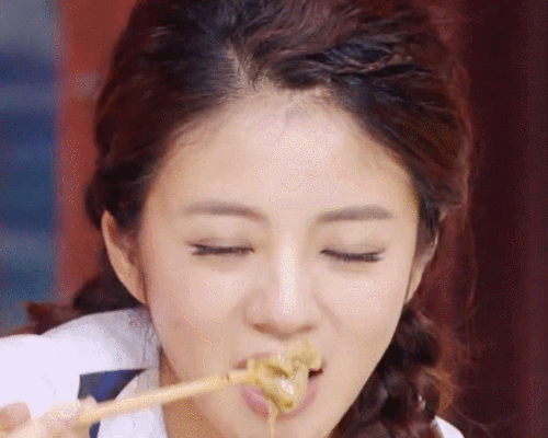 天天向上gif好吃gif安以轩gif综艺gif美味gif表情包gif赞不绝口gif