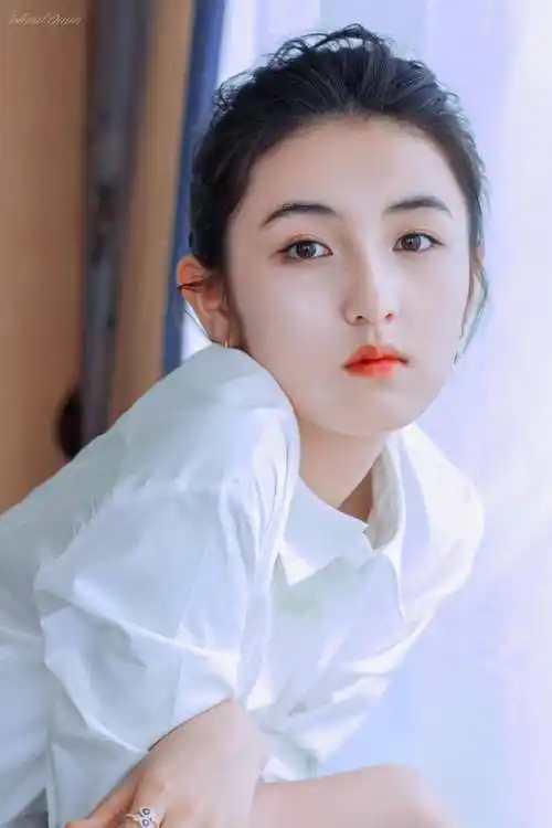 张子枫-散落人间的精灵,邻家妹妹惹人爱_感觉_演技_模样