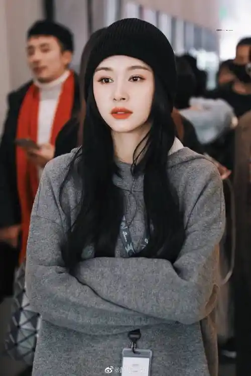 王子文长发##王子文海藻卷长发造型