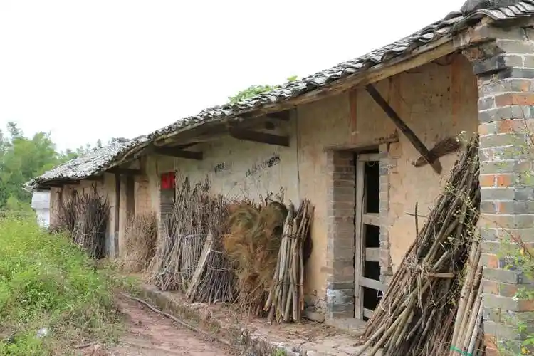 失落的乡村旧屋.