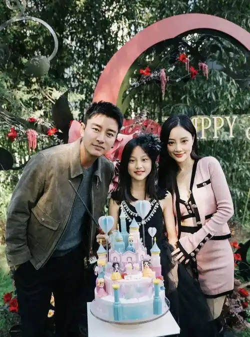 一问一答 | 脱衣舞lisa,王一博,汪峰章子怡,贾乃亮李小璐,ww甜心教主