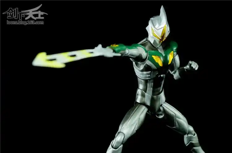 ultraact镜子骑士