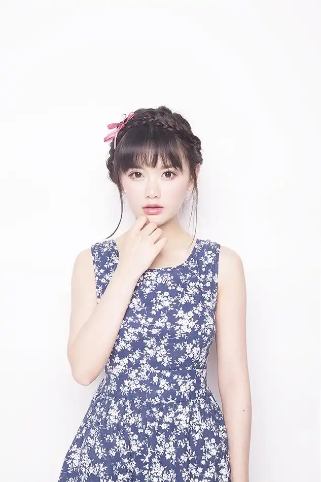 组图:南笙甜美系写真 嘟嘴卖萌清纯可人_高清图集_新浪网