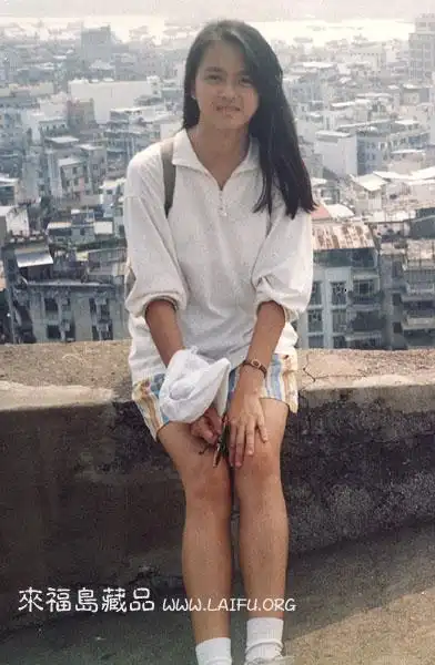 梁咏琪成名之前的照片