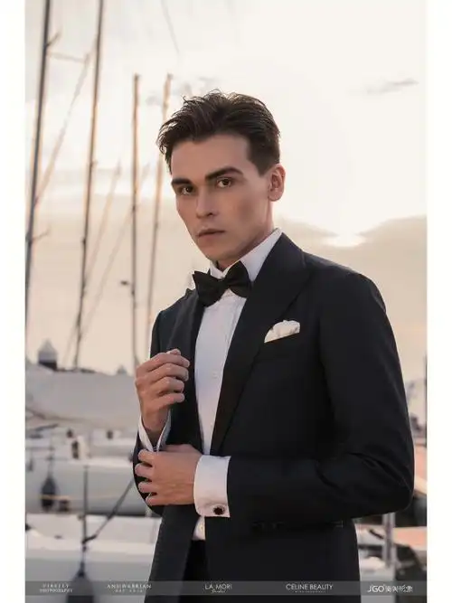 海口消博会游艇会秀场外国男模造型