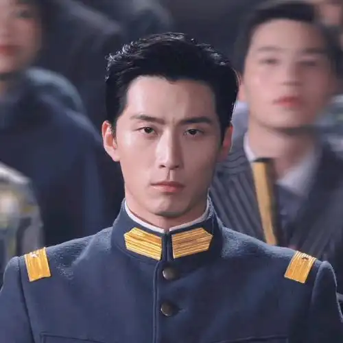 窦骁多拍几部民国戏吧