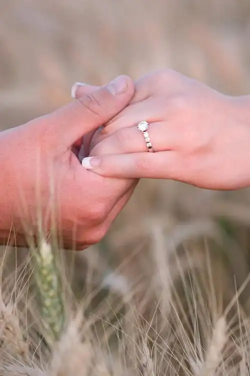 室内,白天,爱情,幸福,欧洲,欧洲人,握,信封,粉红色,粉红,一枚,浪漫