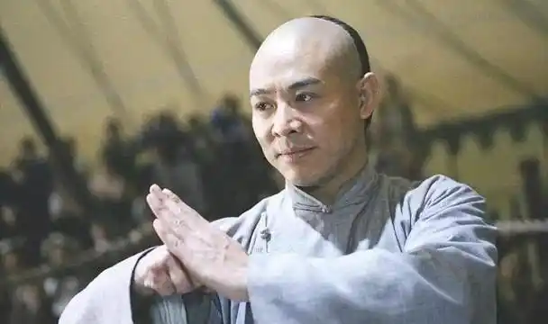 外媒爆料李连杰美国去世享年60岁向太李连杰早上才跟我请安