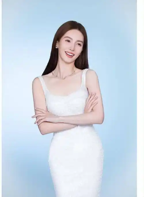 其中包括新晋的艺人们,赵今麦,蒋依依,夏梦,张子枫,张雪迎,吴磊,王源