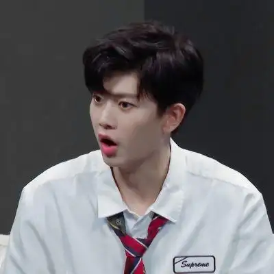 任嘉伦嗨放派头像