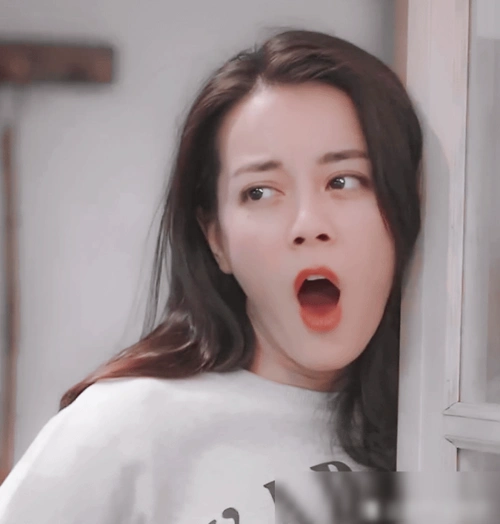 女明星"打哈欠"看颜值:赵丽颖秀气,郑爽失控,看到鞠婧祎意外了