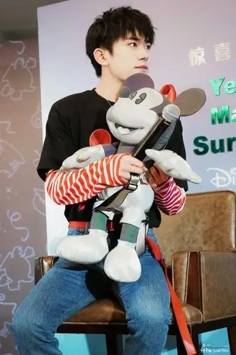 迪士尼王子易烊千玺