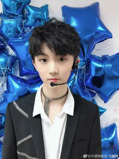 马嘉祺微博图片