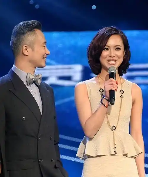 当红嫁大18岁老公,结婚9年恩爱,一家三口很幸福_王萌萌_程雷_生活