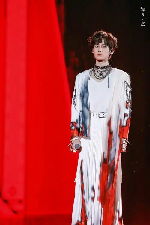 张真源solo舞台合唱##今日星拍放送