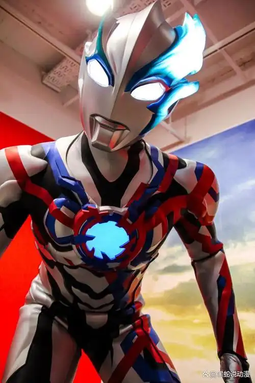 布莱泽奥特曼临近放送之前,在本土官方还整了非常硬核与有趣的线下