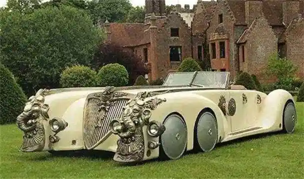 世界上最贵的车黄金跑车