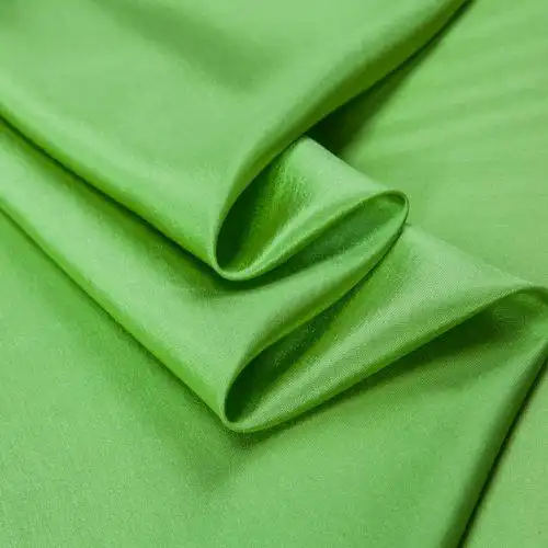 绿色青春柔软丝滑真丝面料丝绸布匹春夏薄款服装布料布头