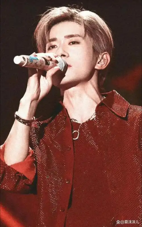 妥妥的把抖音刷成了tfboys的专场.