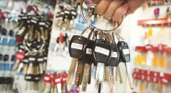 广州90后包租婆回应坐拥400栋楼大部分是租的