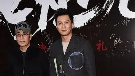 吴彦祖与贾玲合照引热议,贾玲身材苗条颜值在线