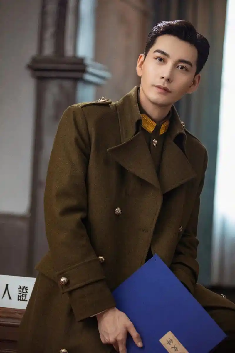 一见倾心有多经典?陈星旭自带谋权长相,林彦俊这大背头太帅?