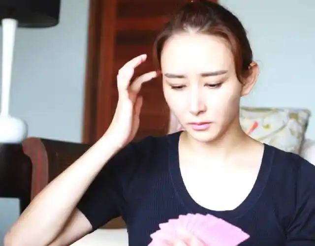 阔太胡静晒儿子照片 萌呆可爱