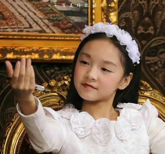 tfboys《魔法城堡》mv女主通过北电复试 近照甜美亭亭玉立_贺美琦