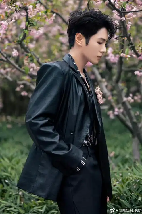 从现在就开始期待王一博,程潇,李汶翰,吴宣仪,朱正廷,黄明昊的舞台!