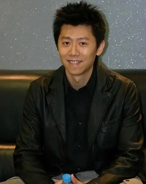 回顾夏雨结婚不邀请父亲婚后与母亲明算账妻子袁泉感到心疼