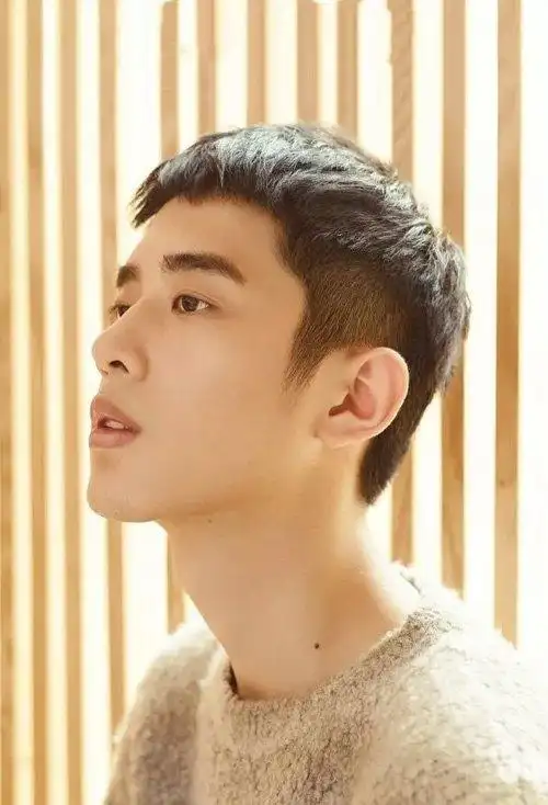 发际线高男生适合哪些短发,短发图片,发型图片