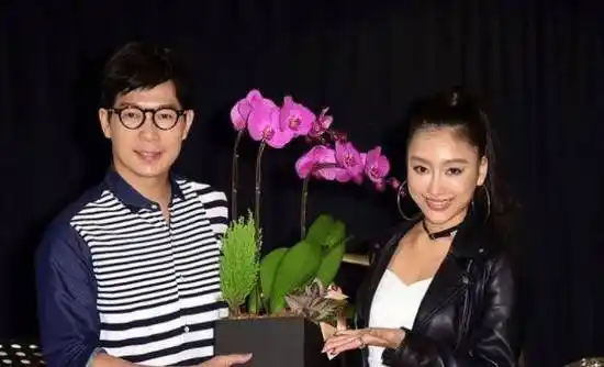 在"好声音"当导师10年,那英"捧红"的学员们都怎么样?_梁博_张磊_张碧