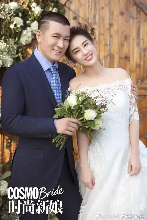 黄圣依她老公是不是整容了啊