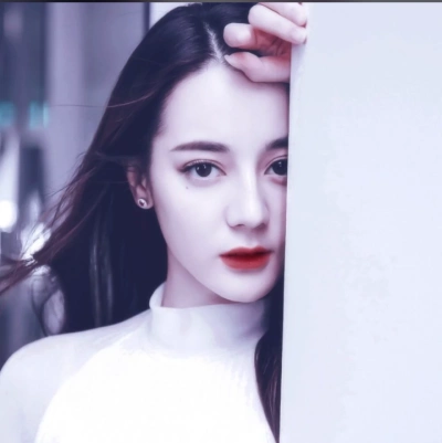 迪丽热巴头像.自调滤镜抱图dd.盗图司马. 二转请注明出自顾萱霏.