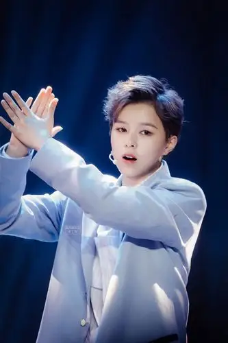 微博@杨芸晴的提款机 2018/12/22|深圳见面会|《light》火箭少女101