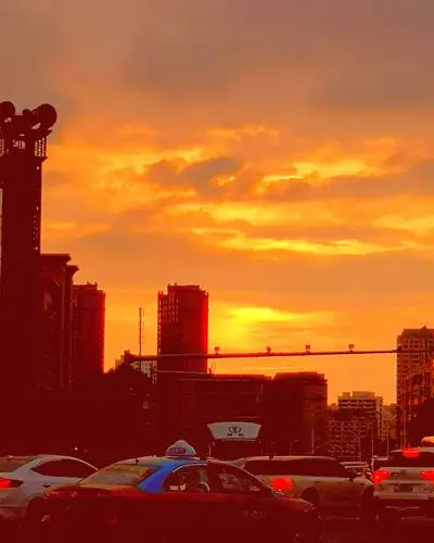 哈尔滨城市上空的晚霞