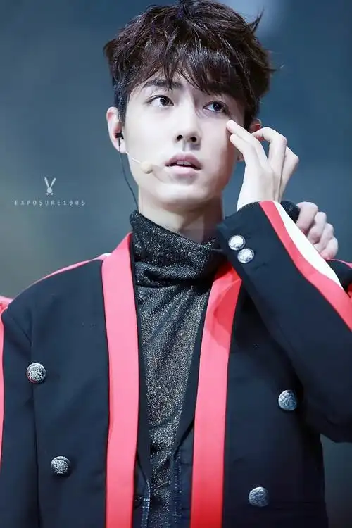 a超酷还撩人,比赛完后秒变甜宝#肖战的那年今日#20160206燃少总决赛