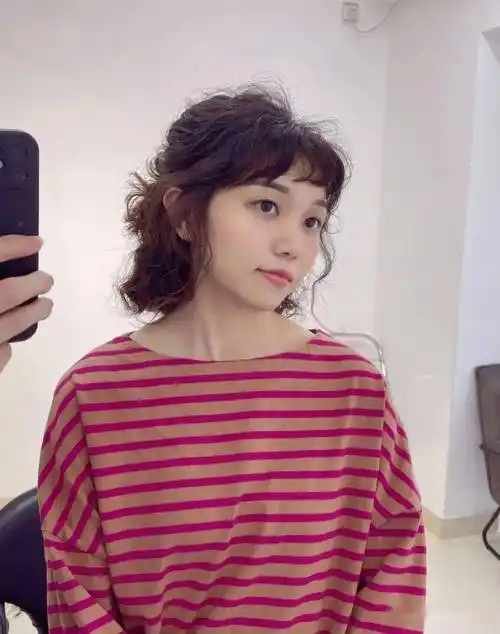 2023流行"短发烫",巨显年轻!_中国_发型_形象