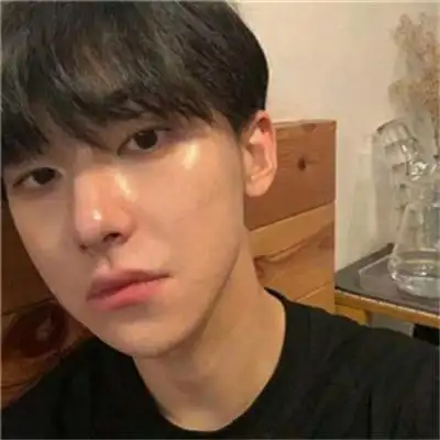 成熟稳重非常有深度的帅气男头