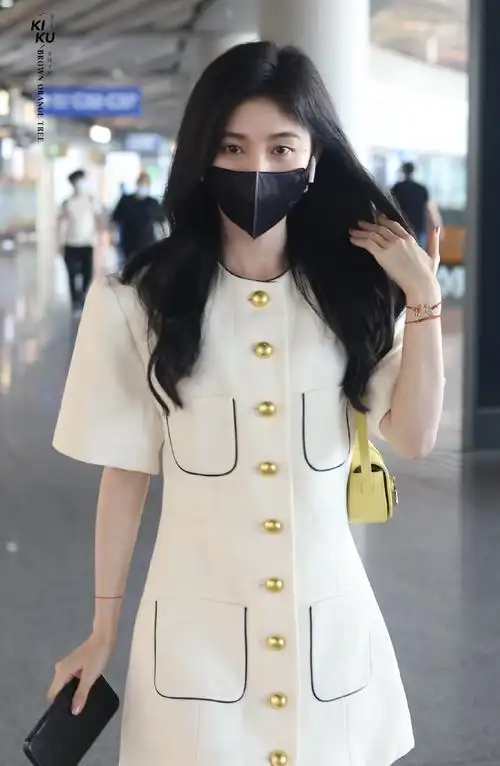 鞠婧祎超话#鞠婧祎姜黎非#鞠婧祎220710机场出发生图禁二改  二转标明