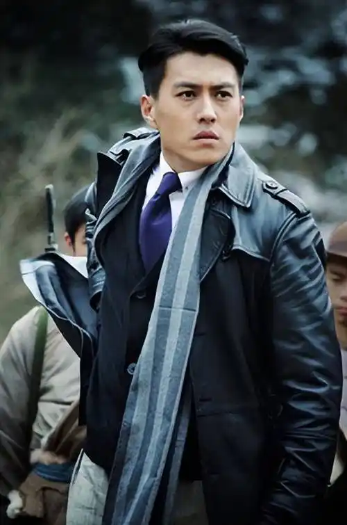 靳东再次回应中老年粉丝被骗!大赞上海警方,怒斥平台监管不力!