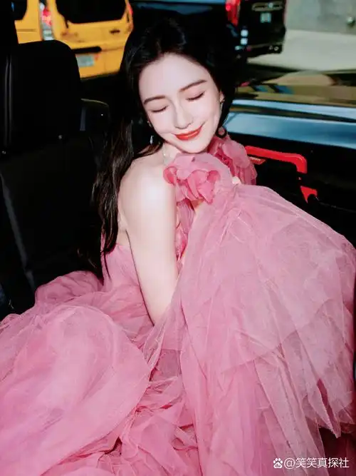 angelababy杨颖 Ⅰ 粉色系礼服Ⅰ 壁纸 很难不心动吧❤️