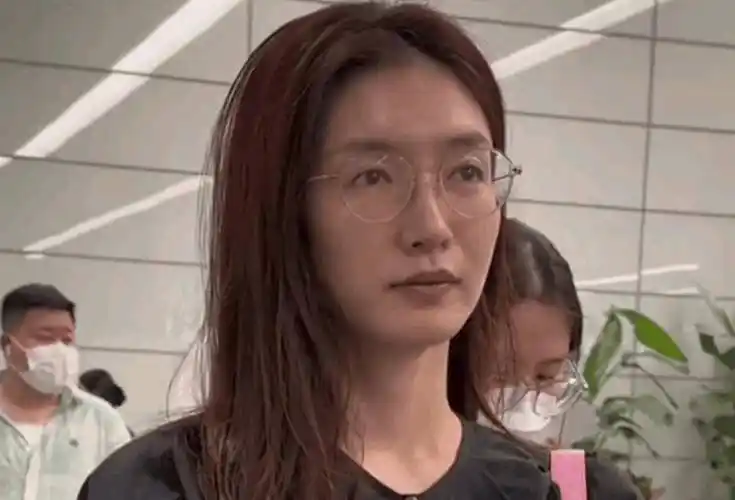 36岁江疏影惹争议!