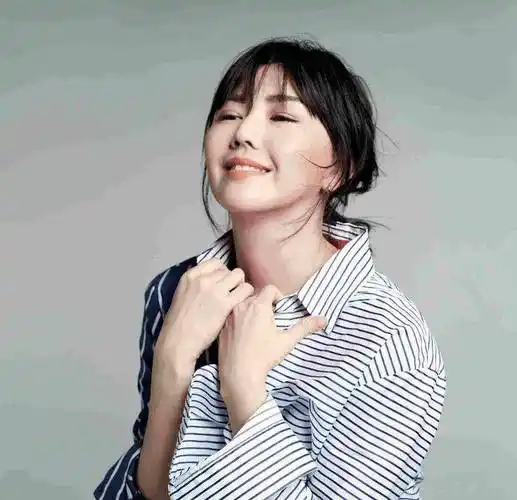 从亚洲天后到"冷门歌手"三段恋情外再无绯闻,孙燕姿的清流人生_音乐