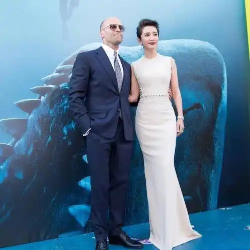 李冰冰与男友分手后,依旧不忘给任泉庆生,27年的友情令人羡慕_生活