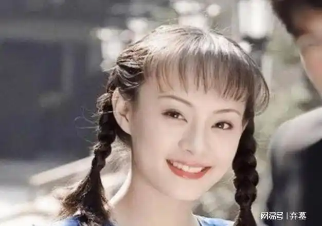 刘涛的18岁好美,孙俪的18岁更美,看到"金锁" 她们俩都得让让