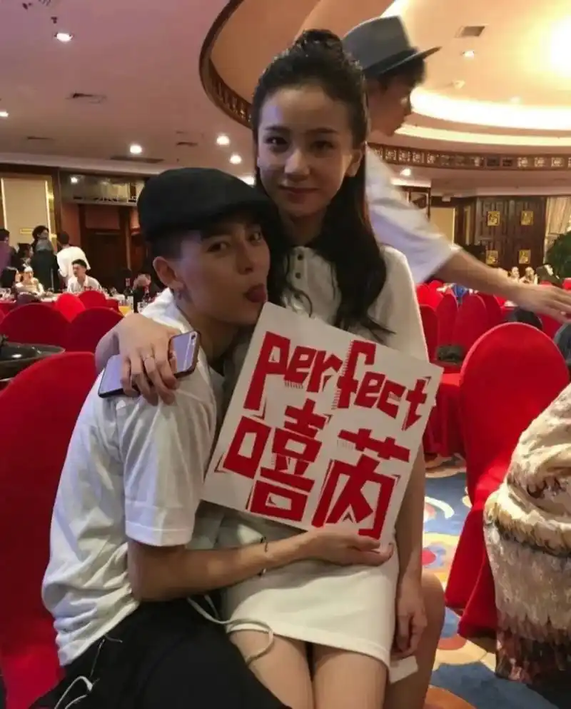 姜梓新周晨晞辛普森 - 抖音