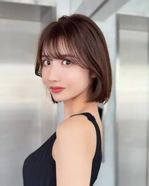 40到60岁的女性,短发这样整,很美很减龄_发型_魅力_层次