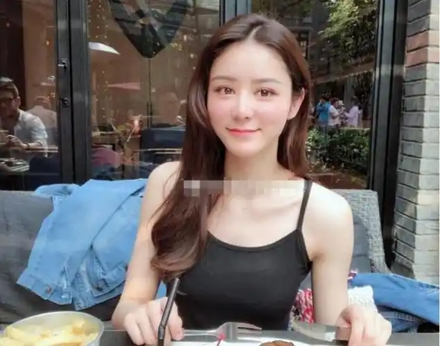 林峯妈妈出钱陪张馨月买婚纱网友却质疑其整容都替吴千语惋惜