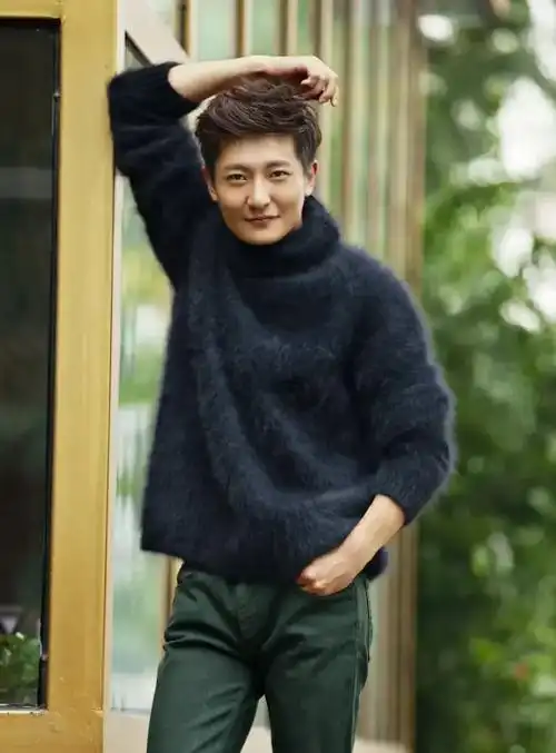 演员郭京飞年轻时候居然长这样?